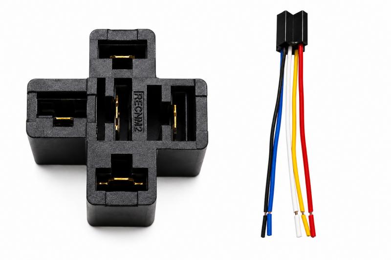 Imagen ilustrativa de FICHA MINI RELAY 5 VIAS Cable 2mm (X UNIDAD)